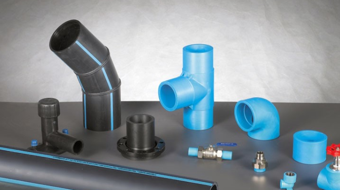 ����PE��ˮ�ܲ�